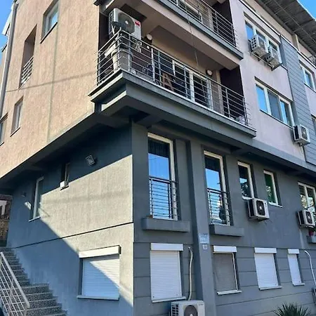 Апартаменты Modern With Panoramic Views Скопье
