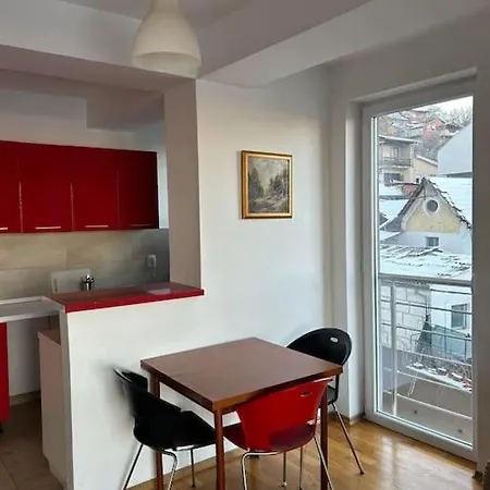 Modern With Panoramic Views *